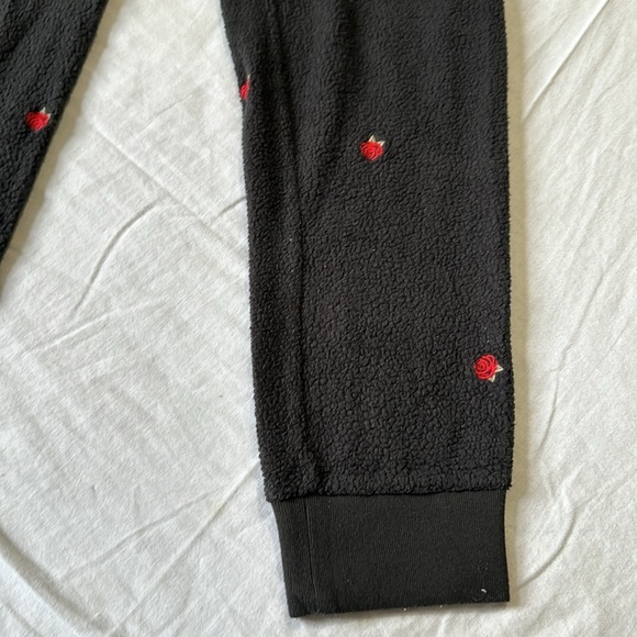 Victoria's Secret PINK Outfit Fleece Jogger Legging Crew Neck Roses S/M - Picture 2 of 8